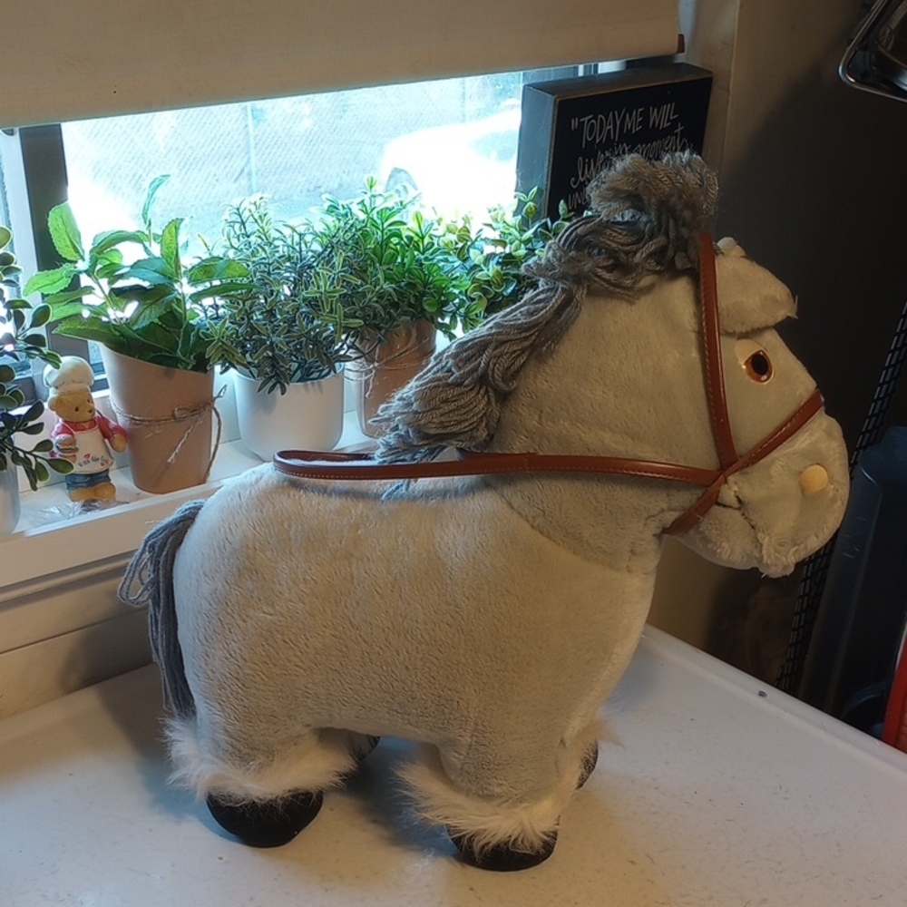 Cabbage Patch Kids Gray Show Pony w/ Reins. Vintage 1984 Coleco Horse